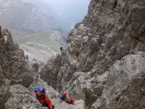 Alpines Gelände mit leichter Kletterei