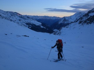 Aufstieg von der Martellerhütte zum Zufallferner in der Früh